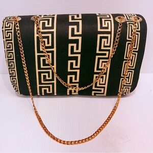 Black and Cream Geometric Chain Crossbody Bag